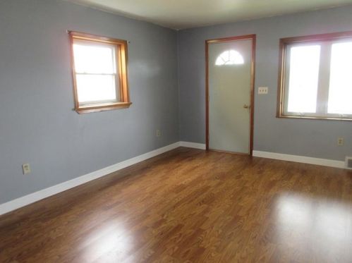 141 Sunset St, Ford City, PA 16226-1734