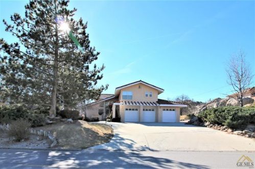 28800 Shannon Ct, Tehachapi CA  93561-5250 exterior