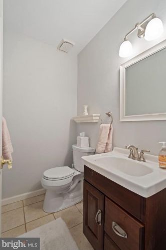 264 Aldrin Dr, Prospectville PA exterior