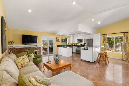 3806 Via Escuda, La Mesa CA 91941-7315 exterior