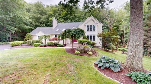 49 Case Mountain Rd, Manchester, CT 06040-6830