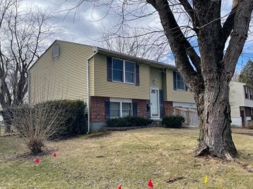 109 Lexington Farm Rd, Englewood, OH 45322-3410