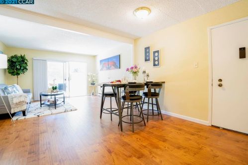243 Boardwalk Ave, San Bruno, CA 94066-2251