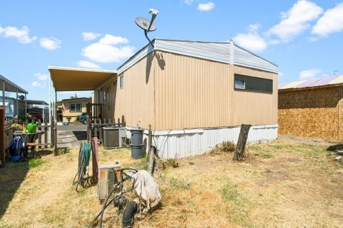 2845 Hatch Rd, Modesto CA  95351-4926 exterior