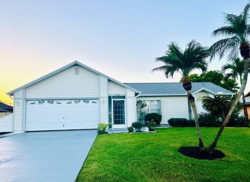 1914 Doverbrook St, Fort Pierce, FL 34983-4610