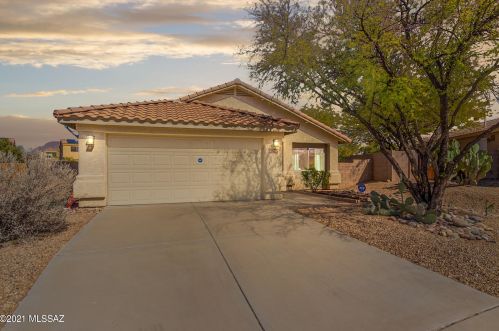 6242 Desert Laurel Ln, Tucson, AZ 85757-7522