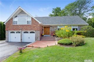 43 Shrub Hollow Rd, East Hills, NY 11576-3109