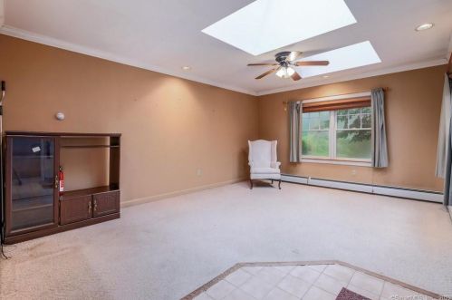 161 Heritage Rd, Putnam CT  06260-2737 exterior