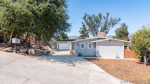 9322 Idyl Pl, Lakeside, CA 92040-4712