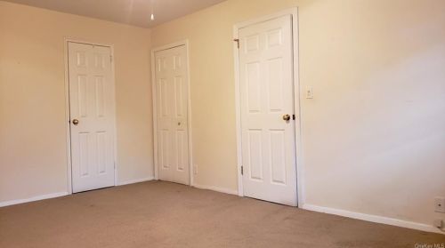 35 Shady Glen Ct, New Rochelle NY  10805-1842 exterior