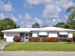 4510 Seminole St, Bradenton, FL 34207-1458