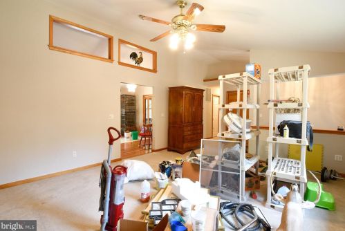 9135 James Madison Pkwy, Owens VA  22485-4905 exterior