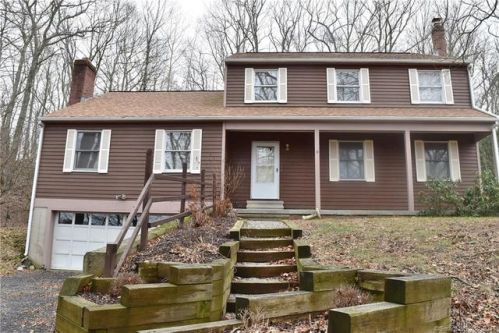 142 Krug Rd, Norwich, CT 06365-8030
