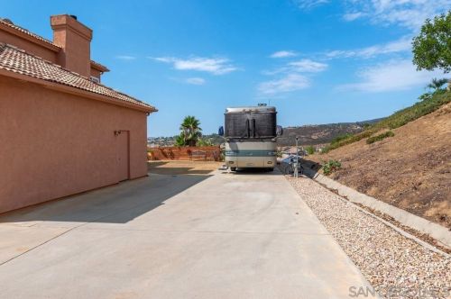 1497 Miss Elle Way, Alpine CA  91901-3981 exterior