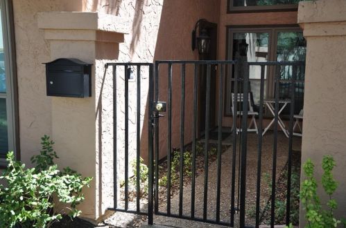 9516 Chimney Corner Ln, Dallas, TX 75243-3234