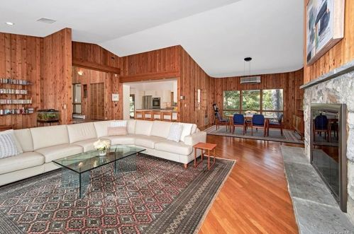 3 Banks Hill Rd, Pleasantville NY  10570-2453 exterior