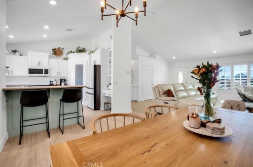 7645 Victoria Ave, Yucca Valley CA  92284-6152 exterior