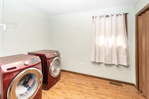 521 Stevenson Rd, Covington, KY 41018-2437
