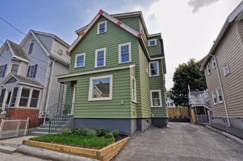 5 Chestnut St, Everett, MA 02149-2903