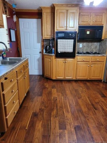 240 High St, New Britain, CT 06051-1022