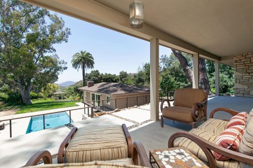 2917 Tavern Rd, Alpine CA  91901-3141 exterior