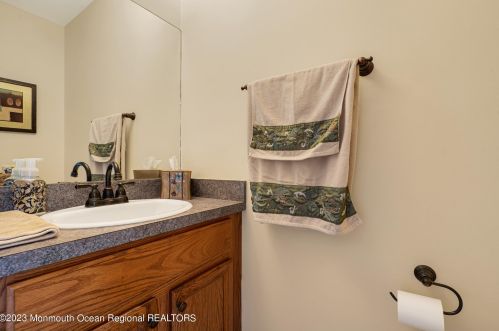 57 Thompson Bridge Rd, Jackson Twp NJ  08527-4623 exterior