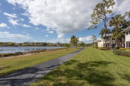 2819 Aintree Ln, Naples FL  34112-5383 exterior