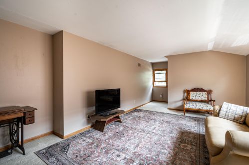 2555 72, Milwaukee WI 53219-2529 exterior