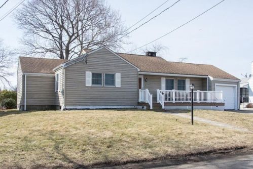 72 Lake Ave, Lynn, MA 01904-2633