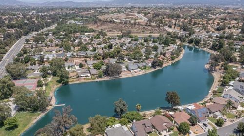 29885 Camino Del Sol Dr, Temecula CA  92592-2114 exterior
