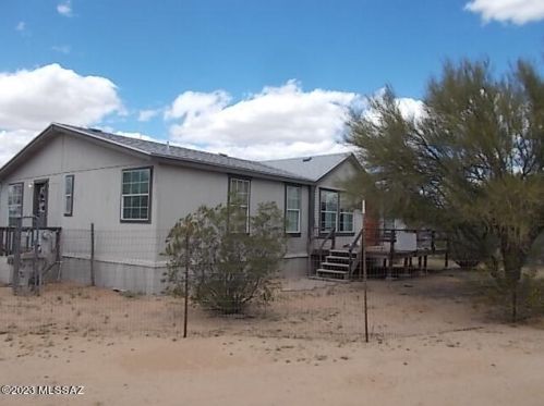 7381 Sandario Rd, Tucson, AZ 85743-7286