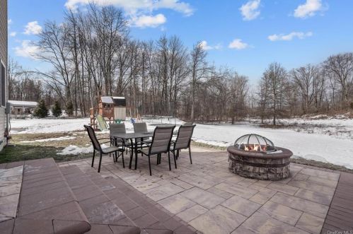 382 Bailey Rd, Montgomery NY  12549-2112 exterior