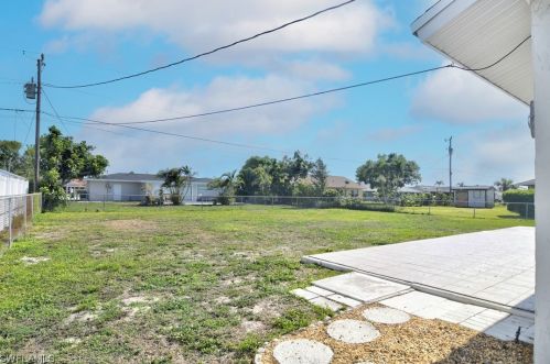 1026 36th Ter, Cape Coral FL  33914-5265 exterior
