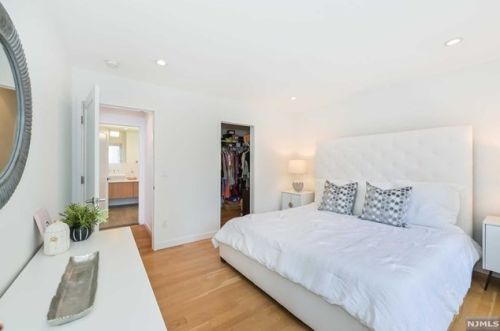 159 Forest Rd, Ridgewood NJ  07452-1914 exterior