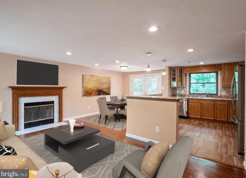 2268 Cocquina Dr, Herndon VA  20191-1140 exterior