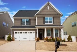131 Blossom Ridge Dr, Mooresville, NC 28117-5834