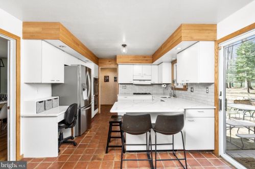 18 Balsam Ct, Lawrence Township NJ  08648-3118 exterior