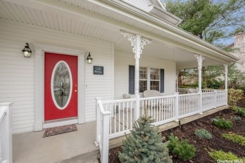 2 Brockton Ct, Shoreham, NY 11786-2019