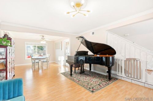 11122 Avenida Del Gato, San Diego CA 92126-1740 exterior