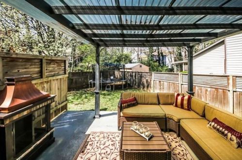 821 Chapman Cir, Stone Mountain, GA 30088-2553