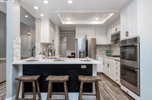 1670 Brush Creek Pl, Danville, CA 94526-5622