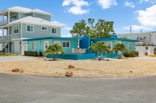 412 Harbor Ct, Fort Myers Beach, FL 33931-2112