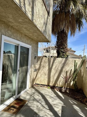 1304 Avenue, Lancaster CA  93534-7400 exterior