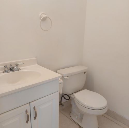 523 Saxony K, Delray Beach FL  33446-1040 exterior
