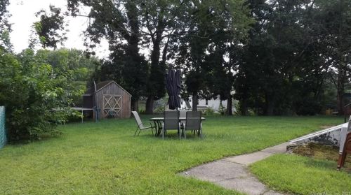 44 Mclaughlin Ter, Derby CT 06418-2127 exterior