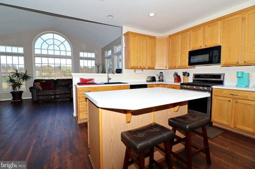 164 Pebble Beach Dr, Charles Town WV  25414-4074 exterior