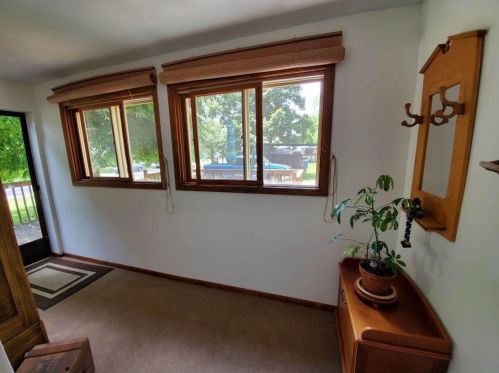 813 Edgewater St, Portage, WI 53901-2320