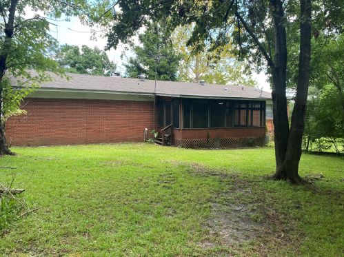 374 Pinewood Dr, Defuniak Springs FL  32433-4541 exterior