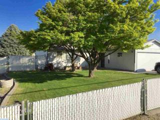 3611 Cascade St, Kennewick WA  99337-5177 exterior