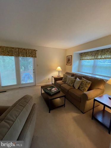 3804 Fox Pointe Ct, Glen Mills PA  19342-8124 exterior